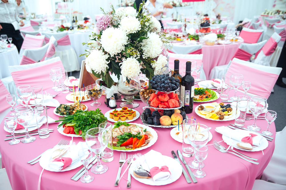 wedding reception catering trends